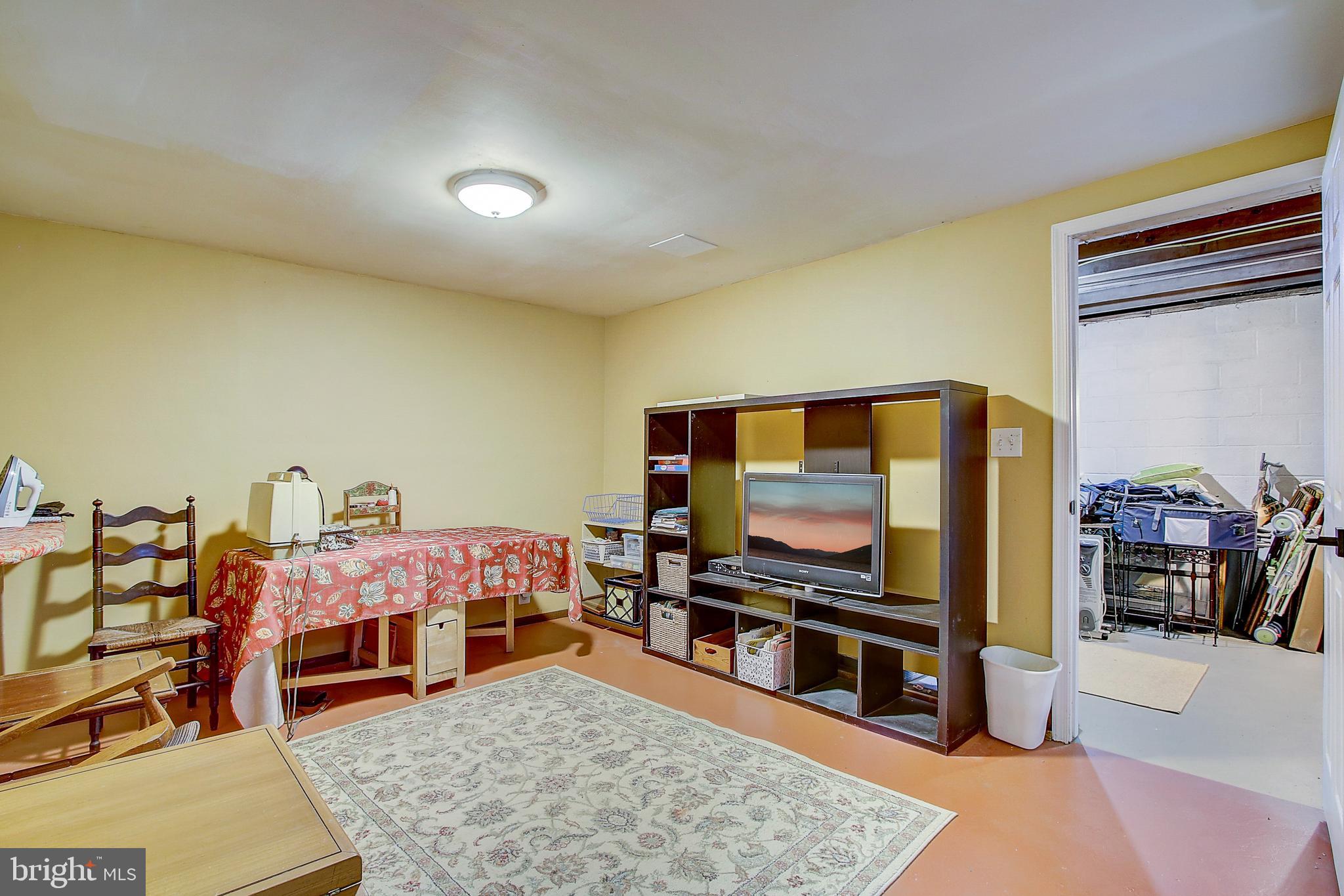 9051 Dunloggin Road Ellicott City, MD 21042 - Photo 46 of 59