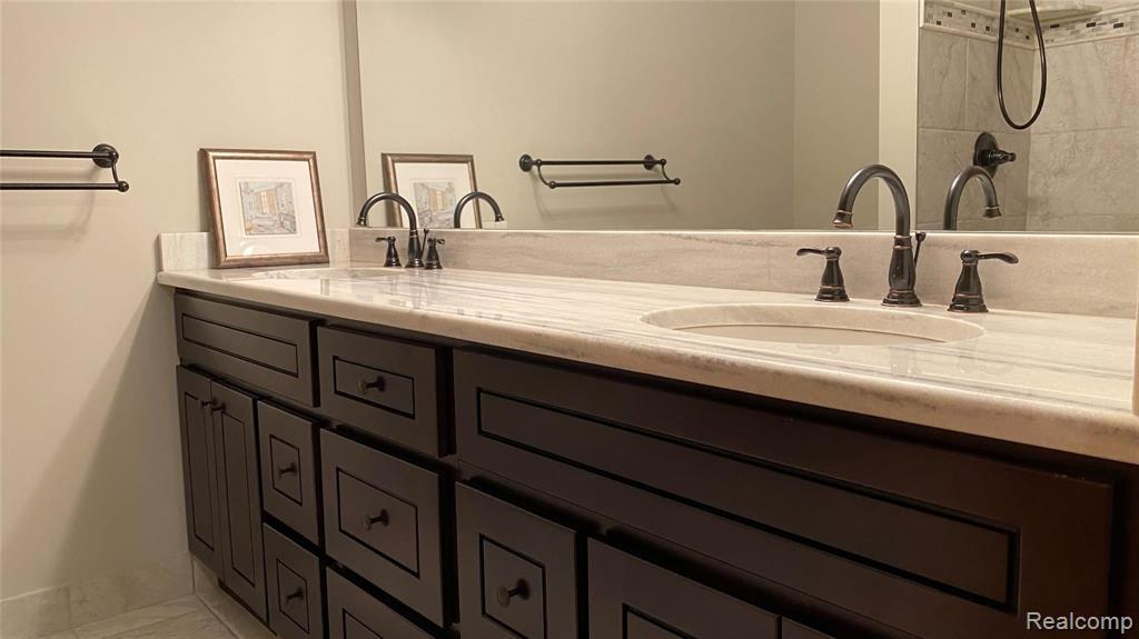 3099 Baypoint Drive Rochester, MI 48309 - Photo 20 of 32