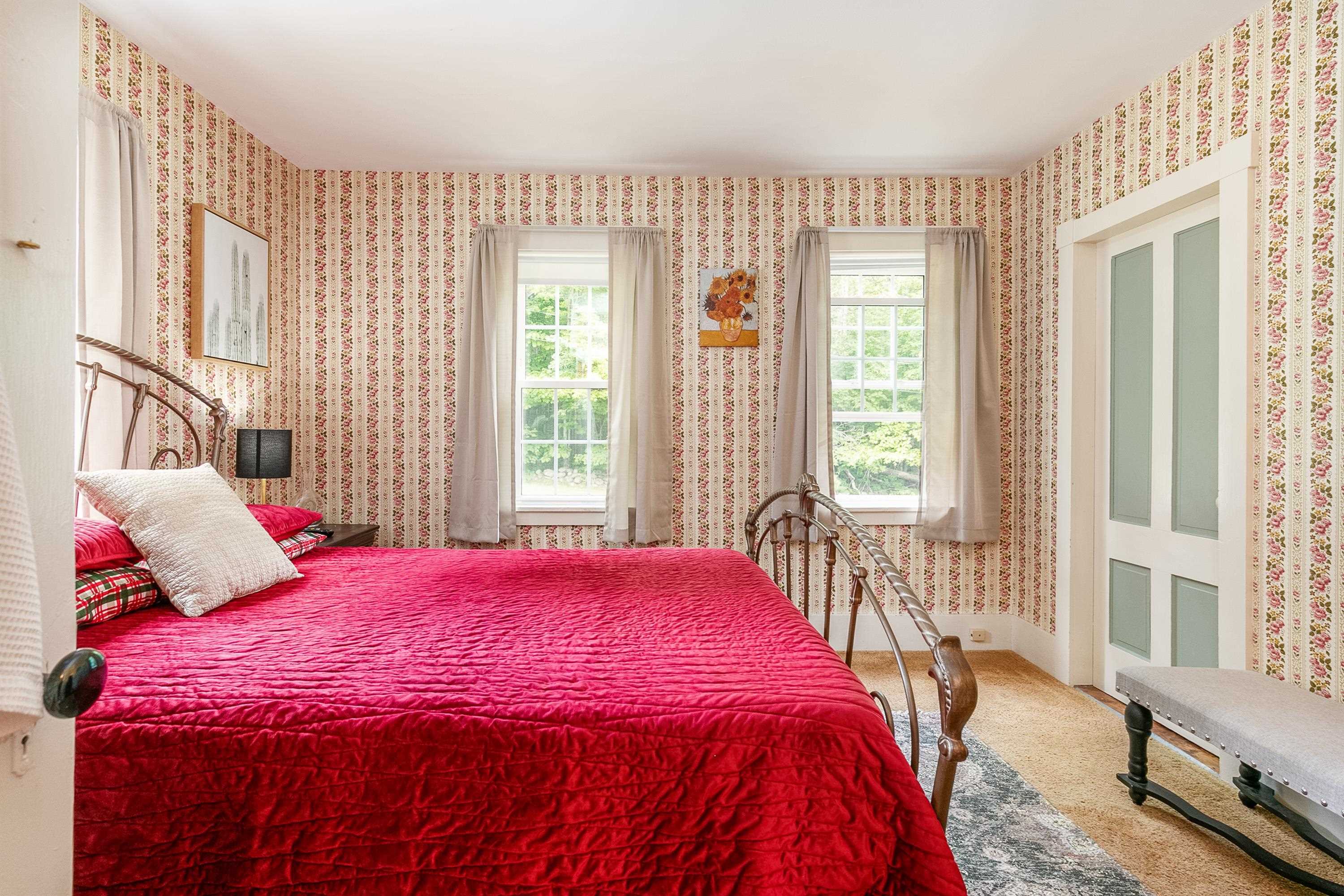 216 Gordon Hill Road New Hampton, NH 03256 - Photo 6 of 40