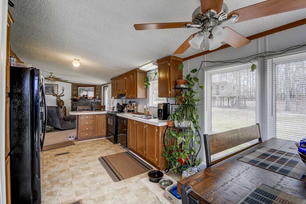 1126 Duncan Reidville Road Duncan, SC 29334 - Photo 8 of 25 Gallery Image 8