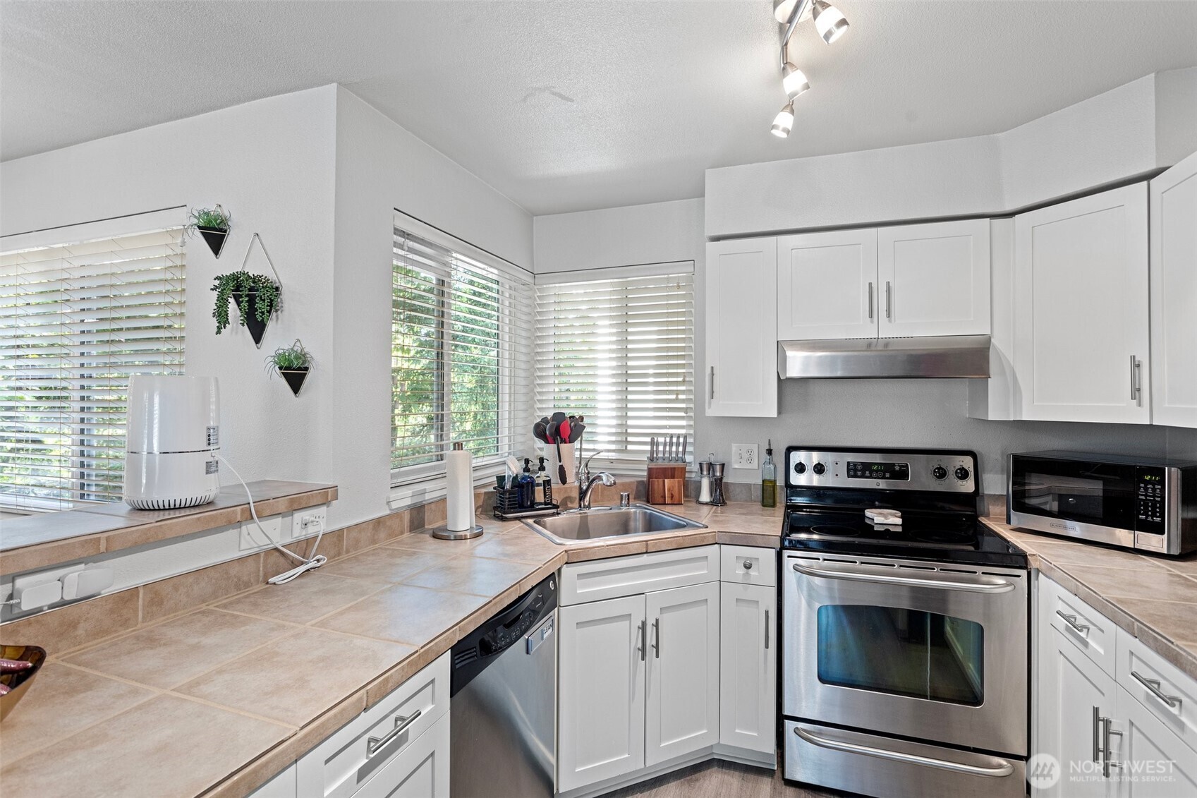 3908 243rd Place Southeast, Unit Q203 Bothell, WA 98021 - Photo 15 of 35