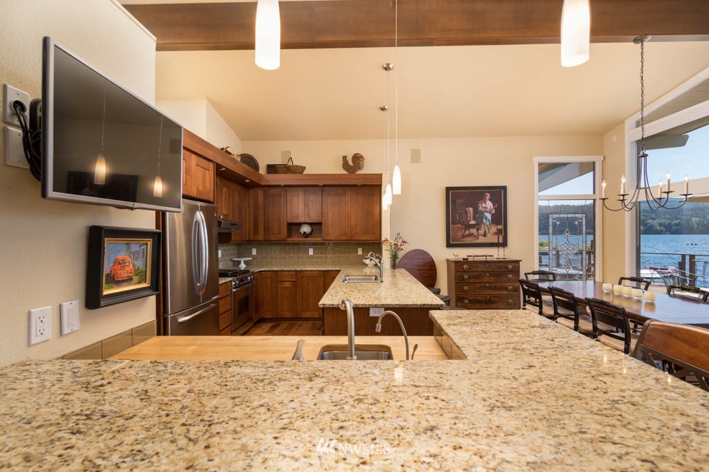 2583 North Shore Road Bellingham, WA 98226 - Photo 15 of 20 Gallery Image 15