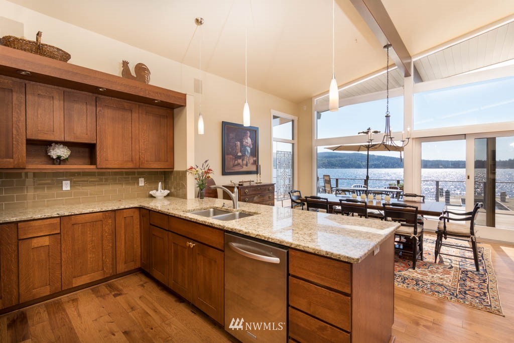 2583 North Shore Road Bellingham, WA 98226 - Photo 16 of 20 Gallery Image 16