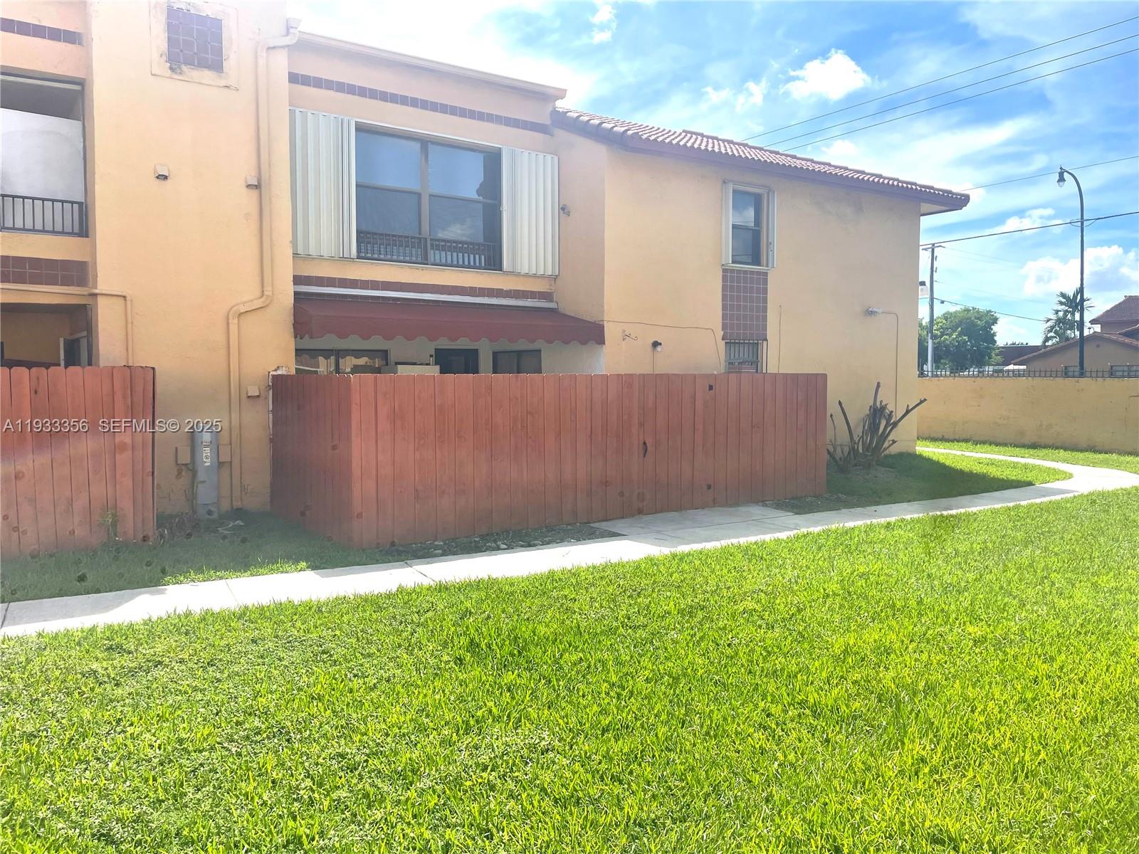 10897 Northwest 7th Street, Unit 1429 Miami, FL 33172 - Photo 12 of 17