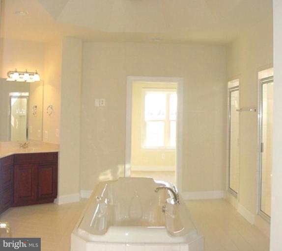 216 Shea Road Lothian, MD 20711 - Photo 15 of 19 Master Bath