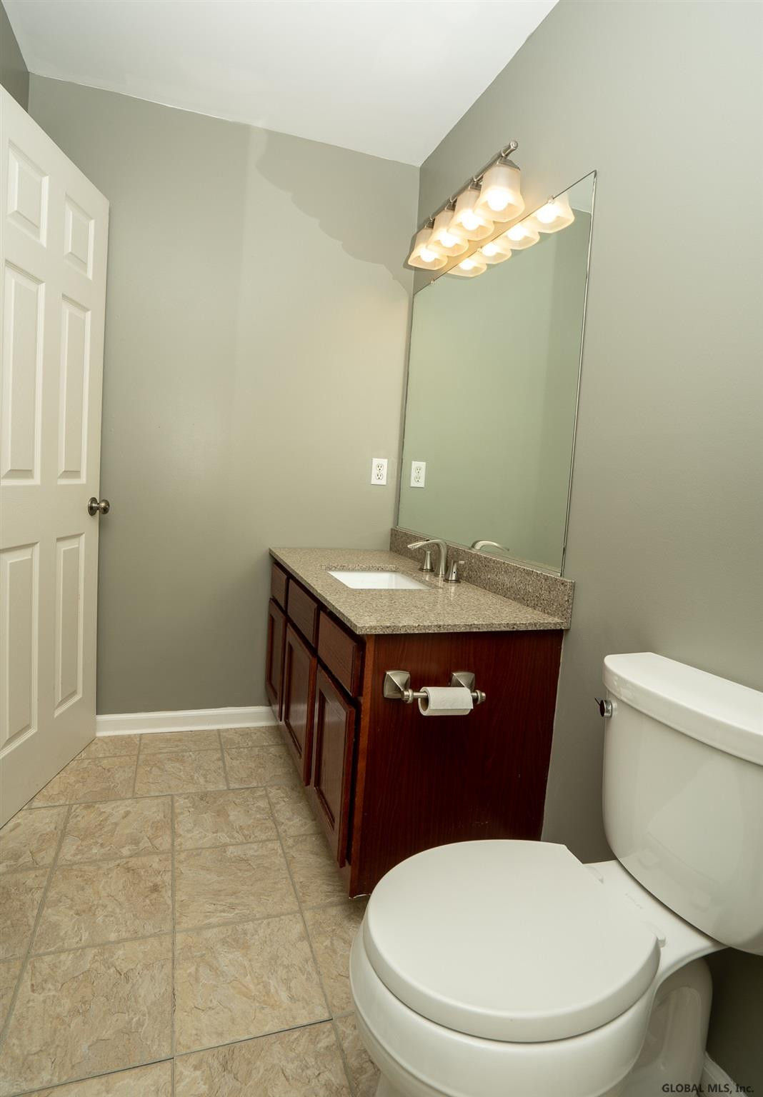 46 Rapple Drive Colonie, NY 12205 - Photo 10 of 22 Photo 10