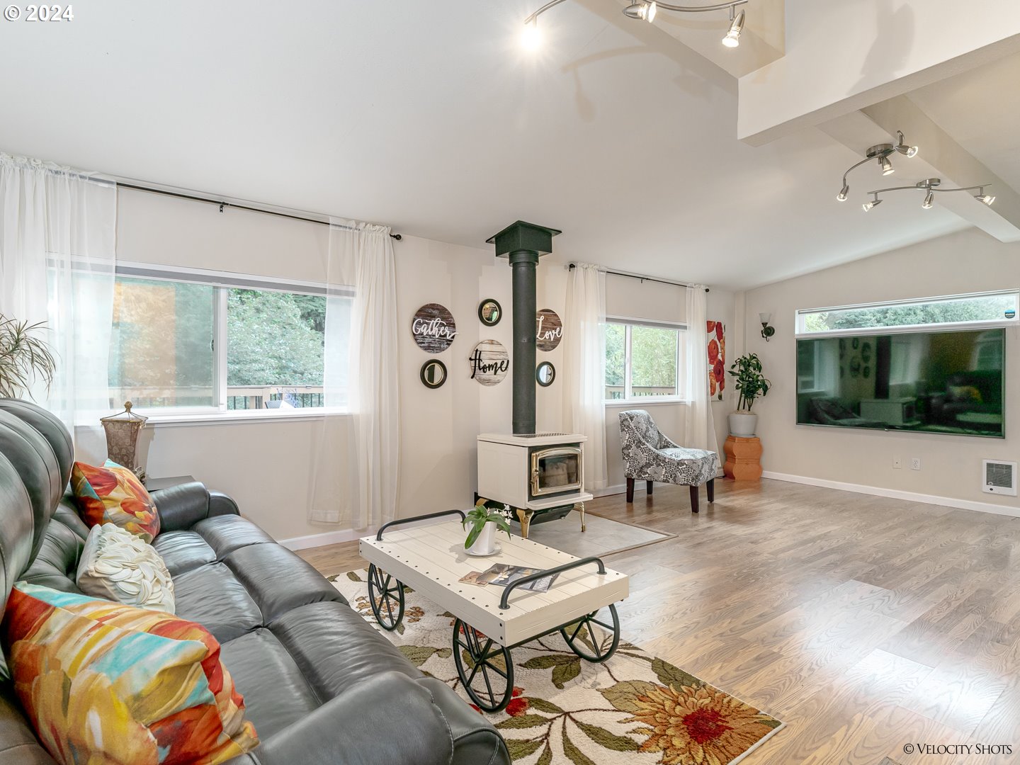 40170 Southeast Fish Hatchery Road Sandy, OR 97055 - Photo 12 of 30 a living room with furniture and window