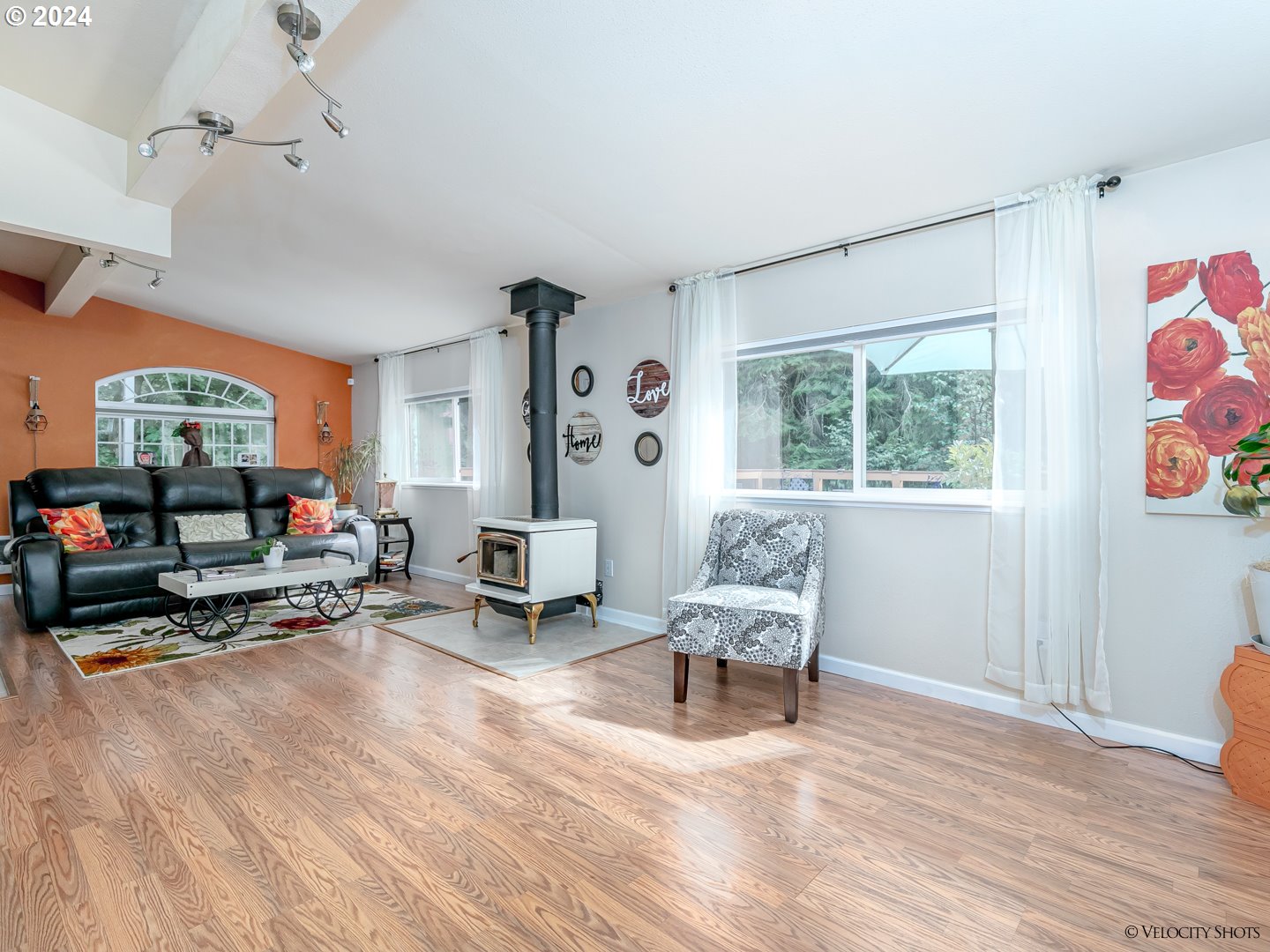 40170 Southeast Fish Hatchery Road Sandy, OR 97055 - Photo 10 of 30 a living room with furniture and a window