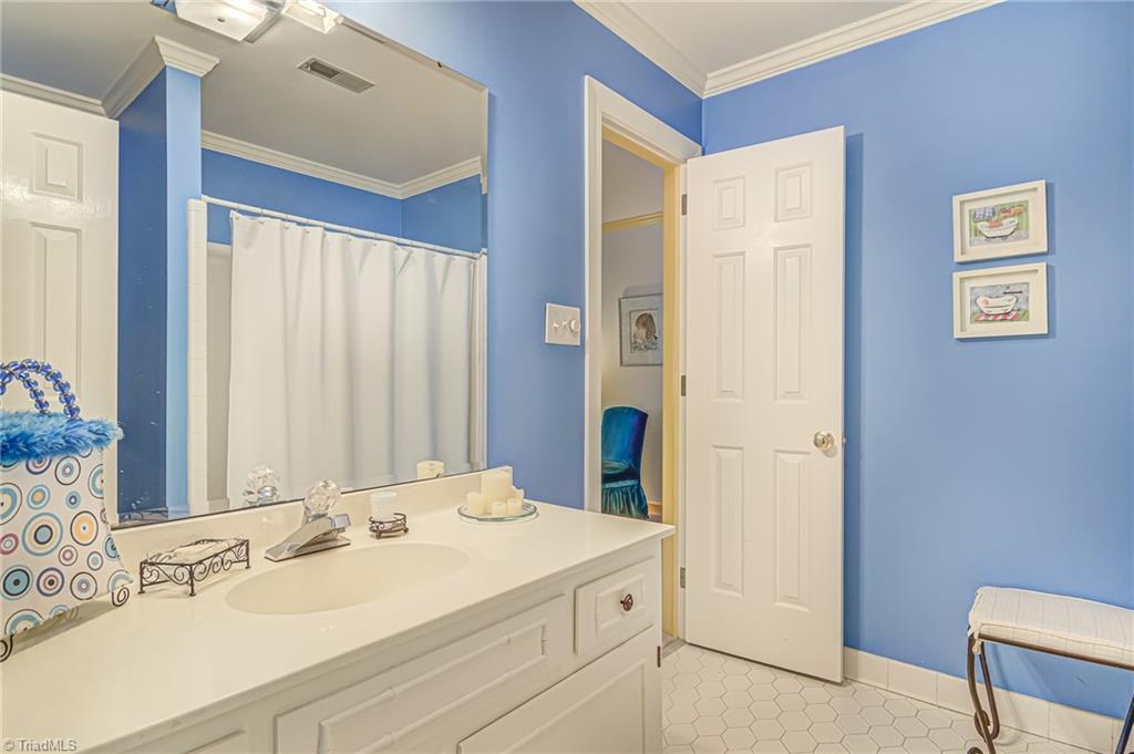 6 Ramsgate Court Greensboro, NC 27410 - Photo 29 of 32 Gallery Image 29