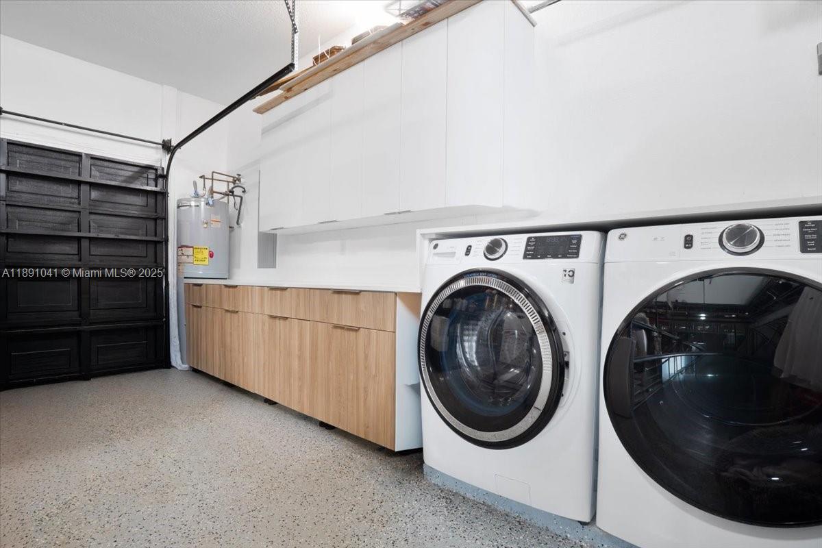 1441 154th Avenue Pembroke Pines, FL 33027 - Photo 35 of 37 a utility room with dryer and washer