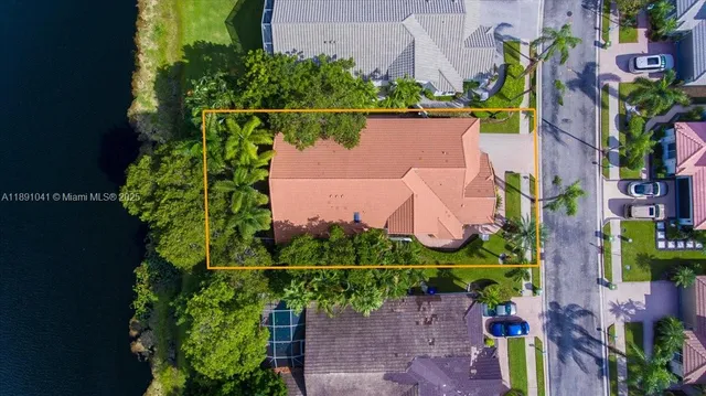 an aerial view of multiple house