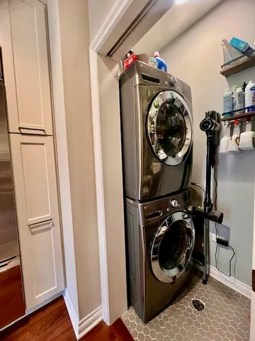 $425,000 | 151 West Wing Street, Unit 601, Arlington Heights, IL 60005