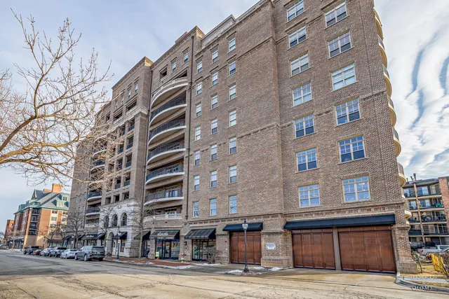 $425,000 | 151 West Wing Street, Unit 601, Arlington Heights, IL 60005