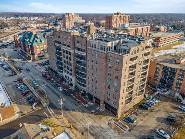 $425,000 | 151 West Wing Street, Unit 601, Arlington Heights, IL 60005