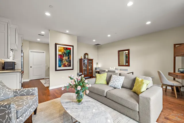 $425,000 | 151 West Wing Street, Unit 601, Arlington Heights, IL 60005