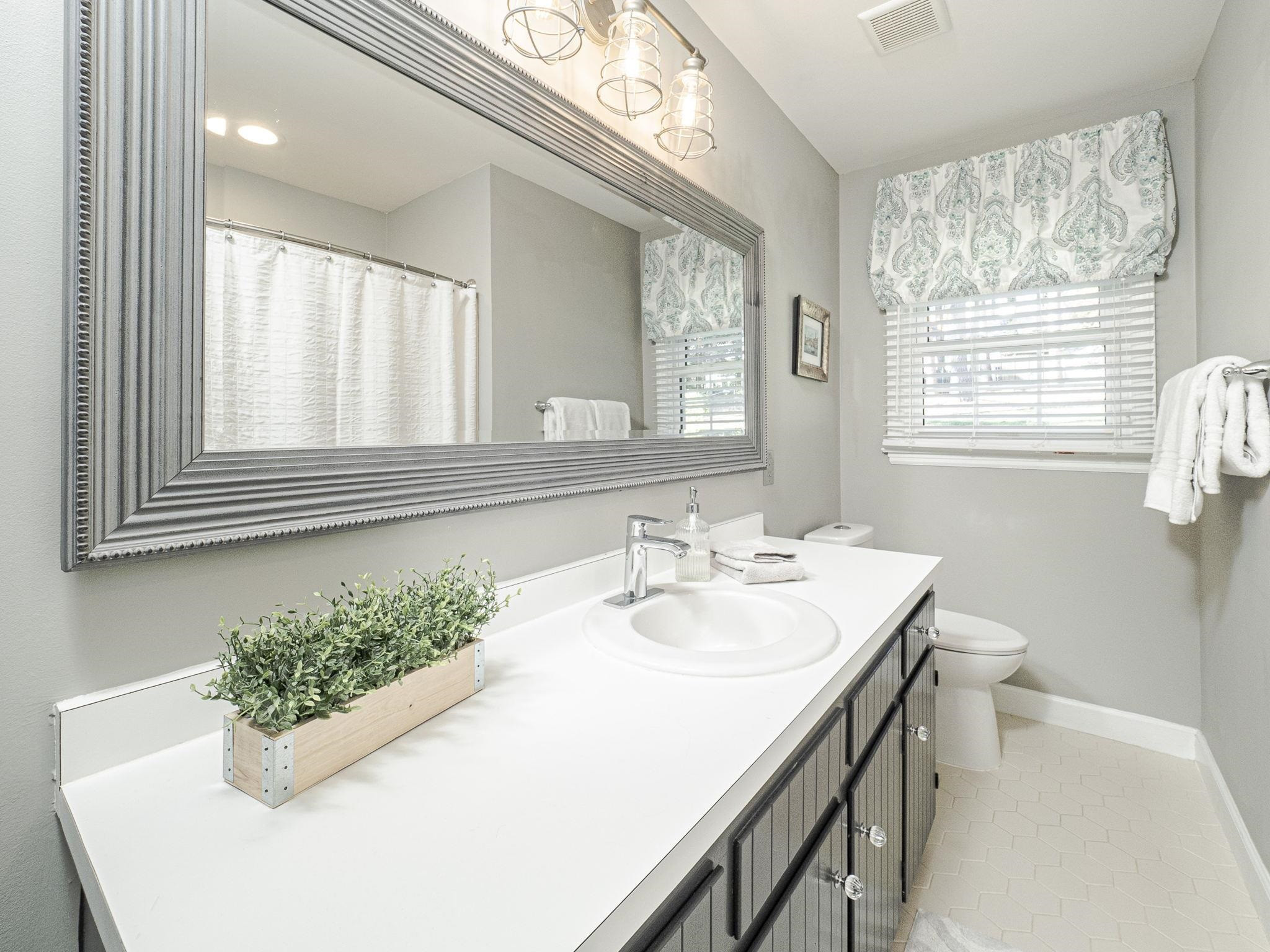 6813 Valley Drive Raleigh, NC 27612 - Photo 17 of 37 Photo 17