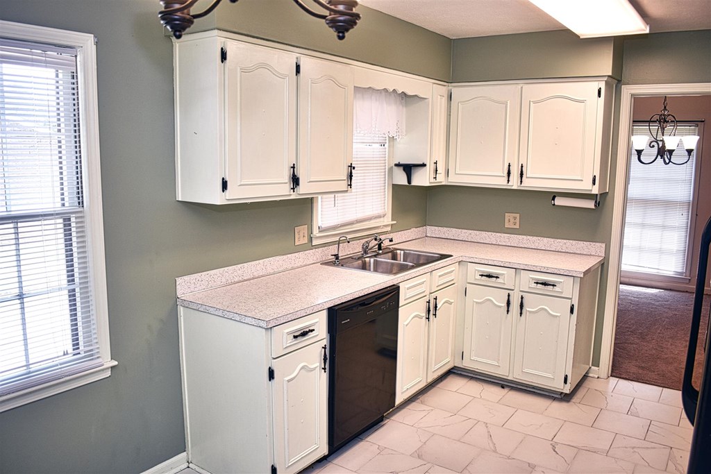 6136 Candlestick Loop Columbus, GA 31909 - Photo 7 of 36 Kitchen cabinets and sink