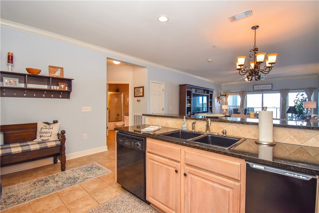 40 Crowne Pointe Road, Unit 102 Dadeville, AL 36853 - Photo 8 of 50 Gallery Image 8