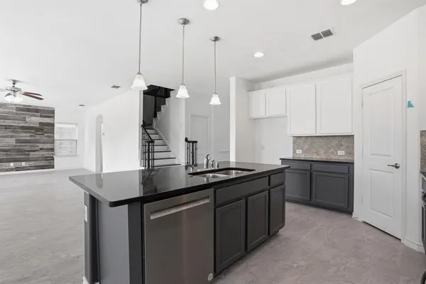 $3,350 | 11300 Hubbard Creek Drive, Frisco, TX 75036