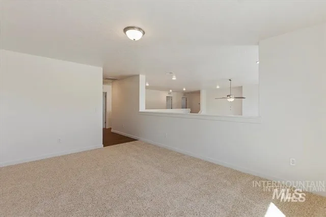 $467,990 | 1586 Southwest Silverstone Avenue, Mountain Home, ID 83647