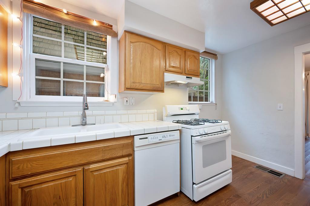 150 Southgate Road Sacramento, CA 95815 - Photo 18 of 40