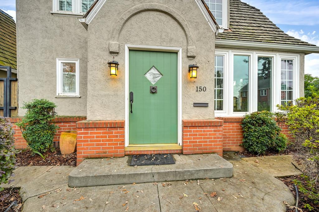 150 Southgate Road Sacramento, CA 95815 - Photo 3 of 40