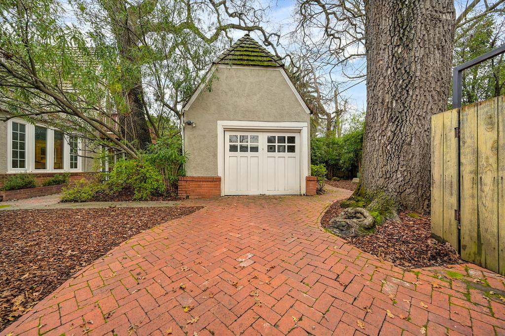 150 Southgate Road Sacramento, CA 95815 - Photo 34 of 40