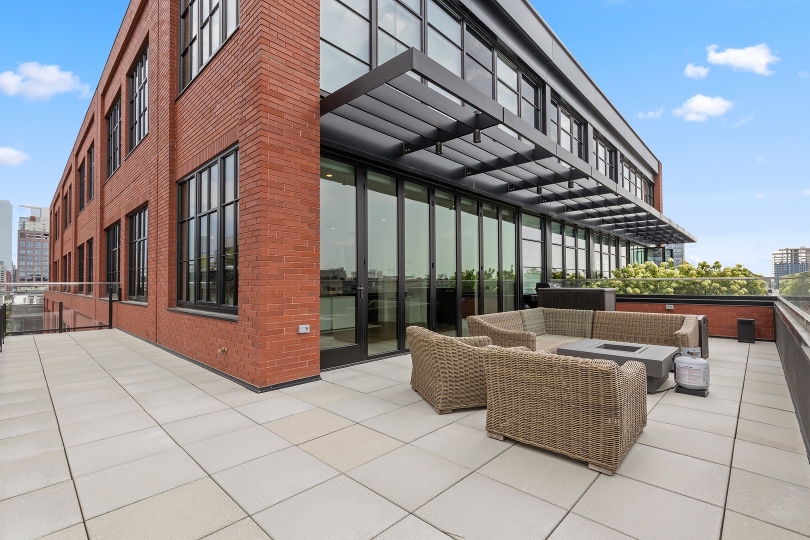 1109 West Washington Boulevard, Unit 8A Chicago, IL 60607 - Photo 32 of 49