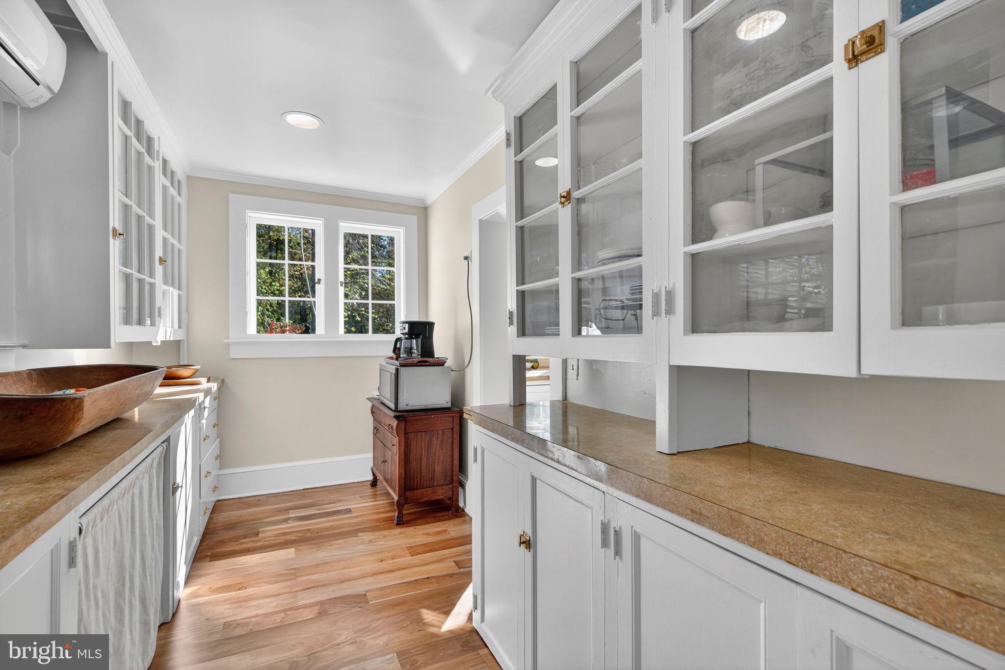 4561 Weston Road Catlett, VA 20119 - Photo 20 of 59 Butler's pantry with classic built-ins.