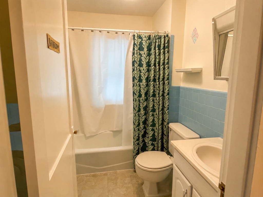 59 Rowe Street, Unit 2 Auburndale, MA 02466 - Photo 12 of 17