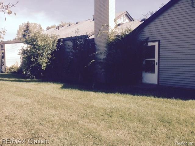 895 Minnesota Road Troy, MI 48083 - Photo 7 of 9 Rear.jpg
