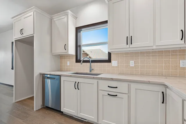 $369,900 | 495 Papermill Circle, Kimberly, WI 54136