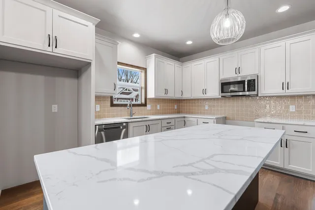 $369,900 | 495 Papermill Circle, Kimberly, WI 54136