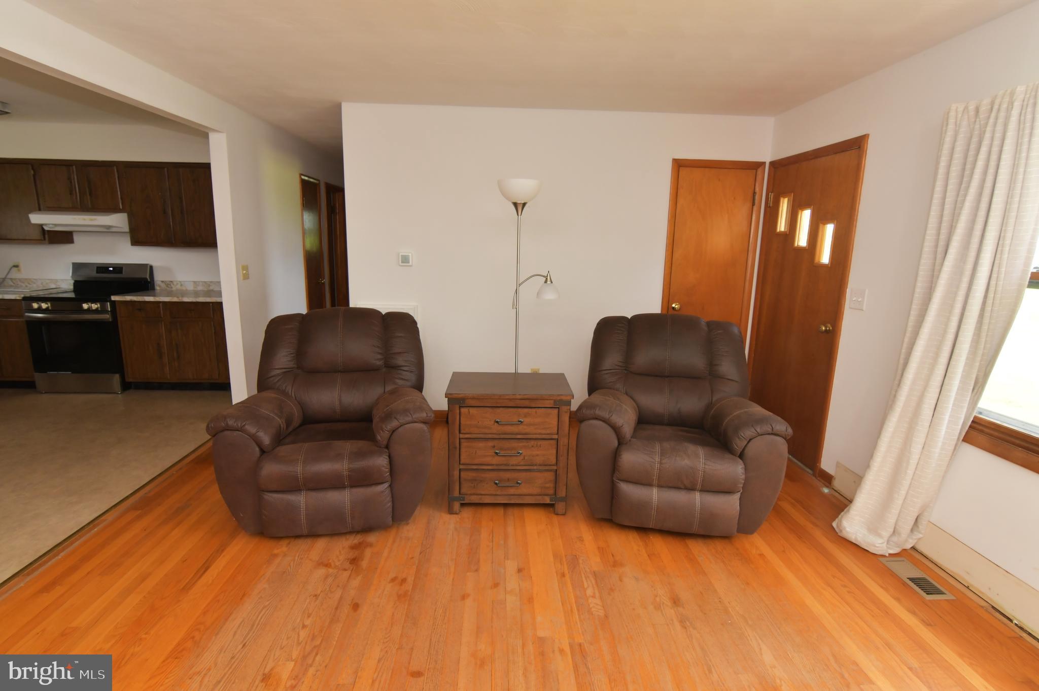 500 Dunmore Ridge Road Augusta, WV 26704 - Photo 12 of 43 Living room