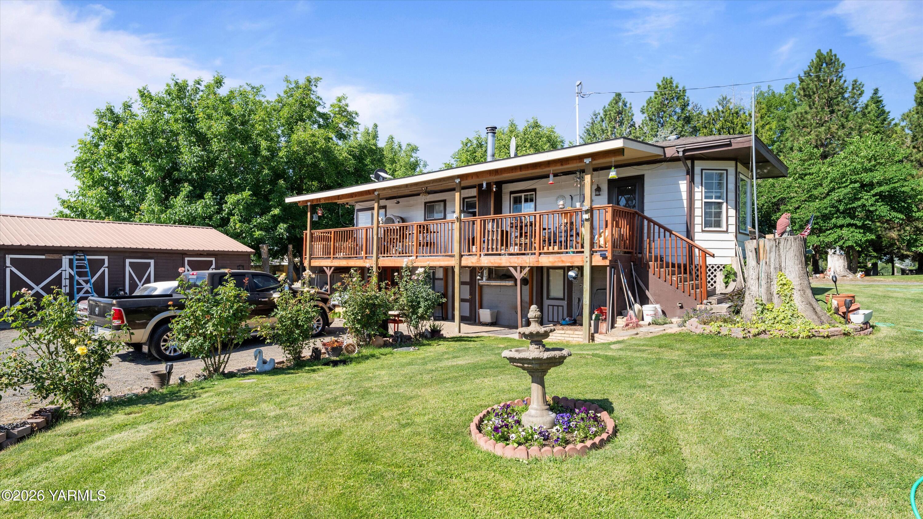 1010 Division Road Zillah, WA 98953 - Photo 2 of 30 01-7R509307