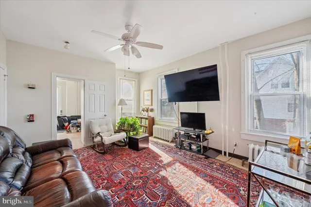 $1,720 | 120 Walnut Avenue, Unit 2, Ardmore, PA 19003