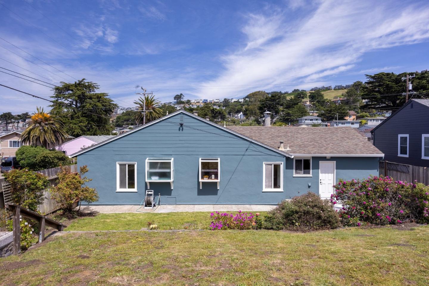 304 Nelson Avenue Pacifica, CA 94044 - Photo 35 of 39 a front view of house with yard and green space