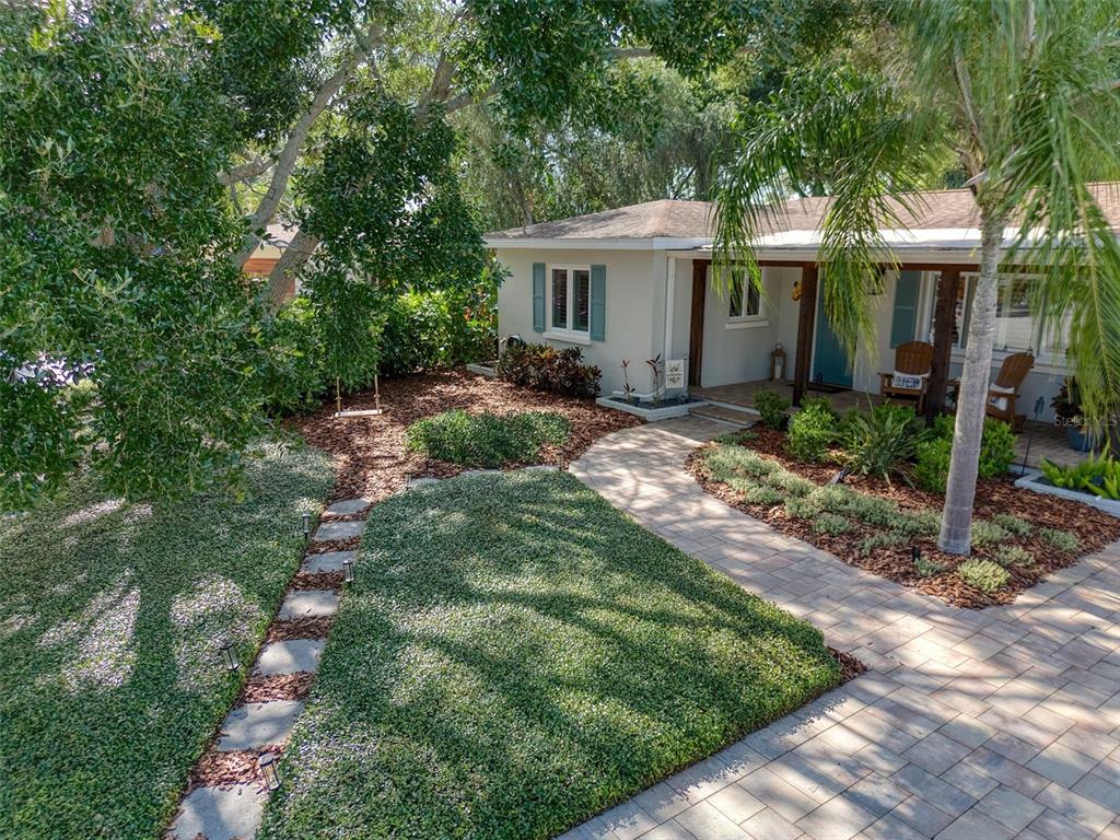 128 Edgewater Terrace Dunedin, FL 34698 - Photo 2 of 59