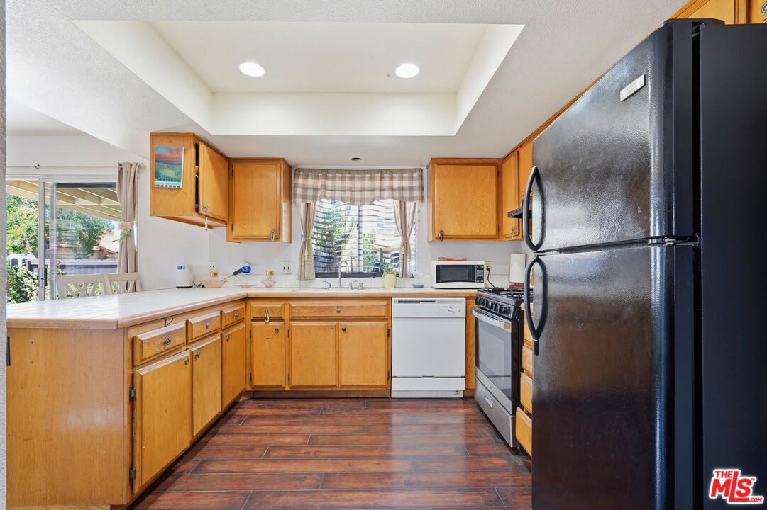 365 East Vodden Street Rialto, CA 92376 - Photo 5 of 18