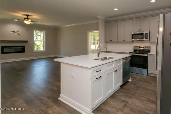 $465,900 | 519 North Sycamore Street, Aberdeen, NC 28315