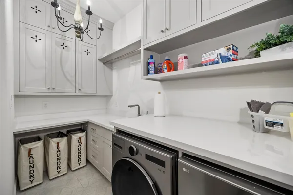 $12,500 | 2031 Sheridan Street, Unit A, Houston, TX 77030