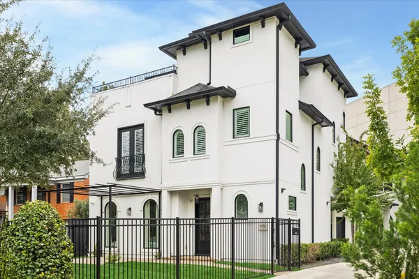 $7,500 | 2031 Sheridan Street, Unit A, Houston, TX 77030