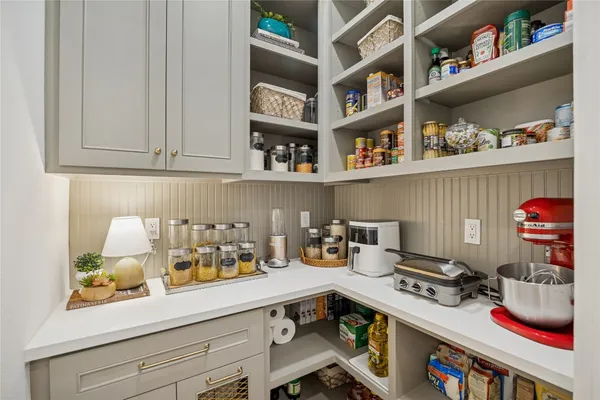 $12,500 | 2031 Sheridan Street, Unit A, Houston, TX 77030