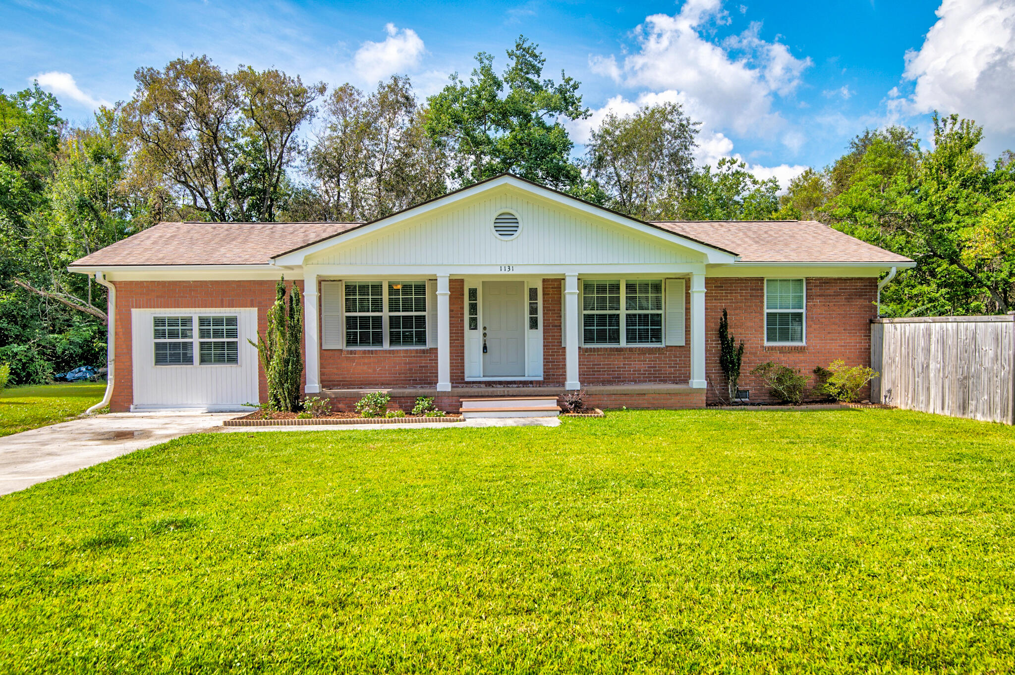 1131 Ocean View Road Charleston, SC 29412 - Photo 1 of 29 1131 Oceanview-27