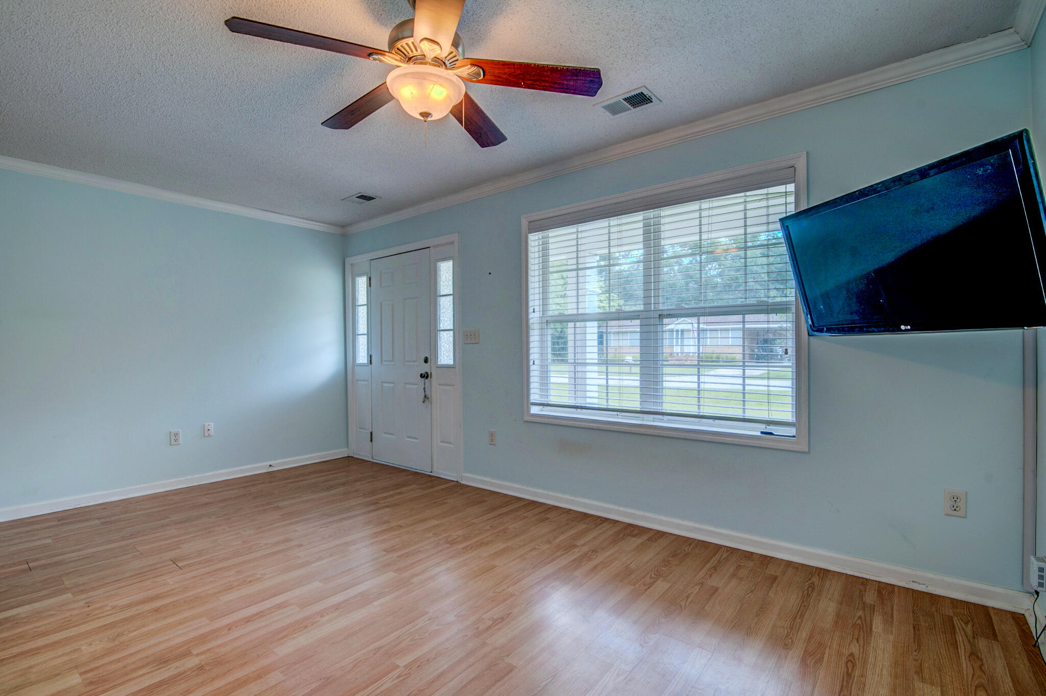 1131 Ocean View Road Charleston, SC 29412 - Photo 3 of 29 1131 Oceanview-3