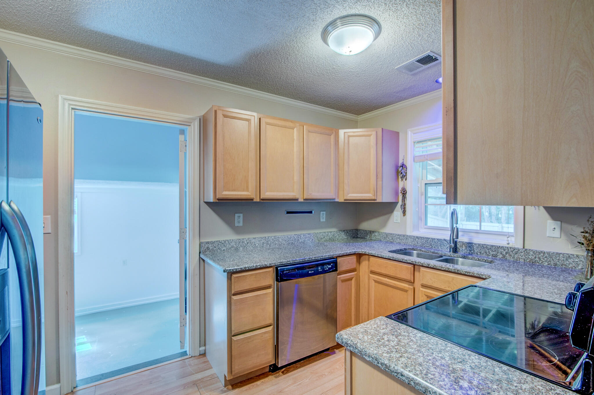 1131 Ocean View Road Charleston, SC 29412 - Photo 10 of 29 1131 Oceanview-6