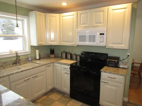 $515,000 | 26 Pike Drive, St. Albans Town, VT 05488