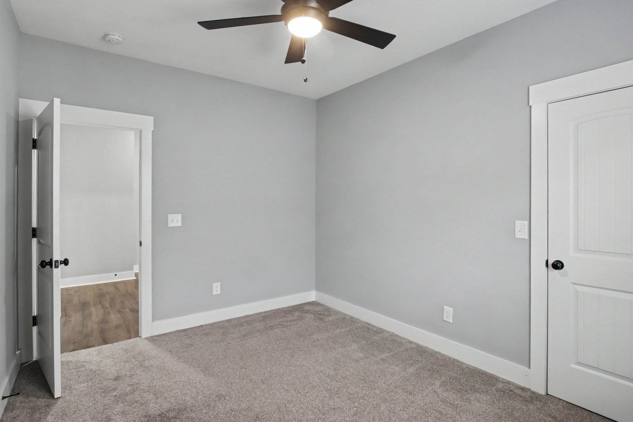7208 Winding Way Pleasant View, TN 37146 - Photo 27 of 30 an empty room with a bathroom
