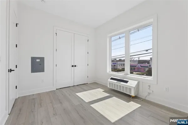 $2,800 | 487 Market Street, Unit 202, Saddle Brook, NJ 07663