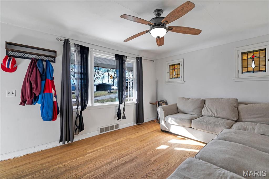 5209 Roberta Drive High Ridge, MO 63049 - Photo 5 of 28